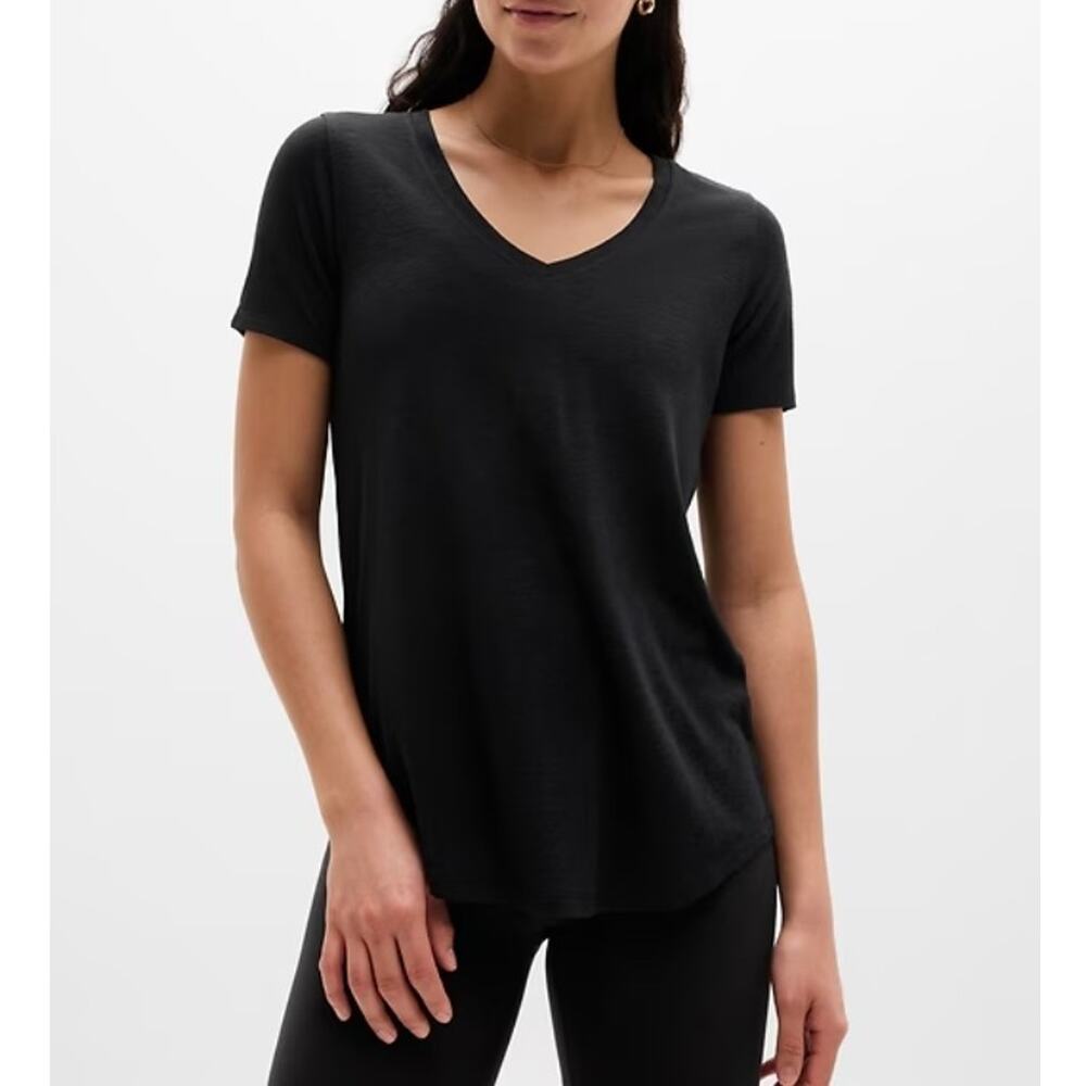 ATHLETA Black Getaway Linen Blend V-Neck Tee Short Sleeve Minimalist Small